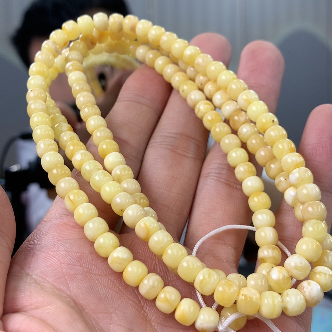 蜜蜡珠宝奇石未镶嵌