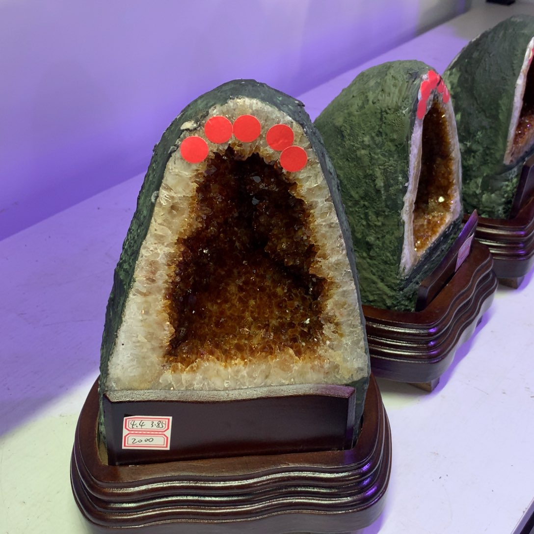 水晶摆件未镶嵌晶洞