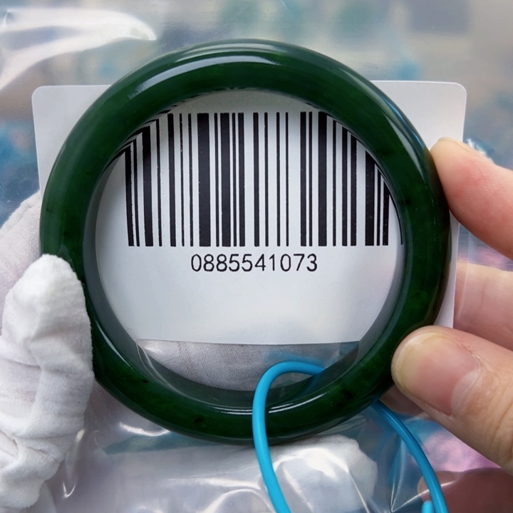 和田玉未镶嵌手镯微瑕58