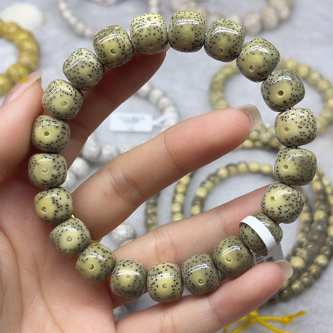 手串星月菩提11/10 石玉同枝 绿包白糯冰