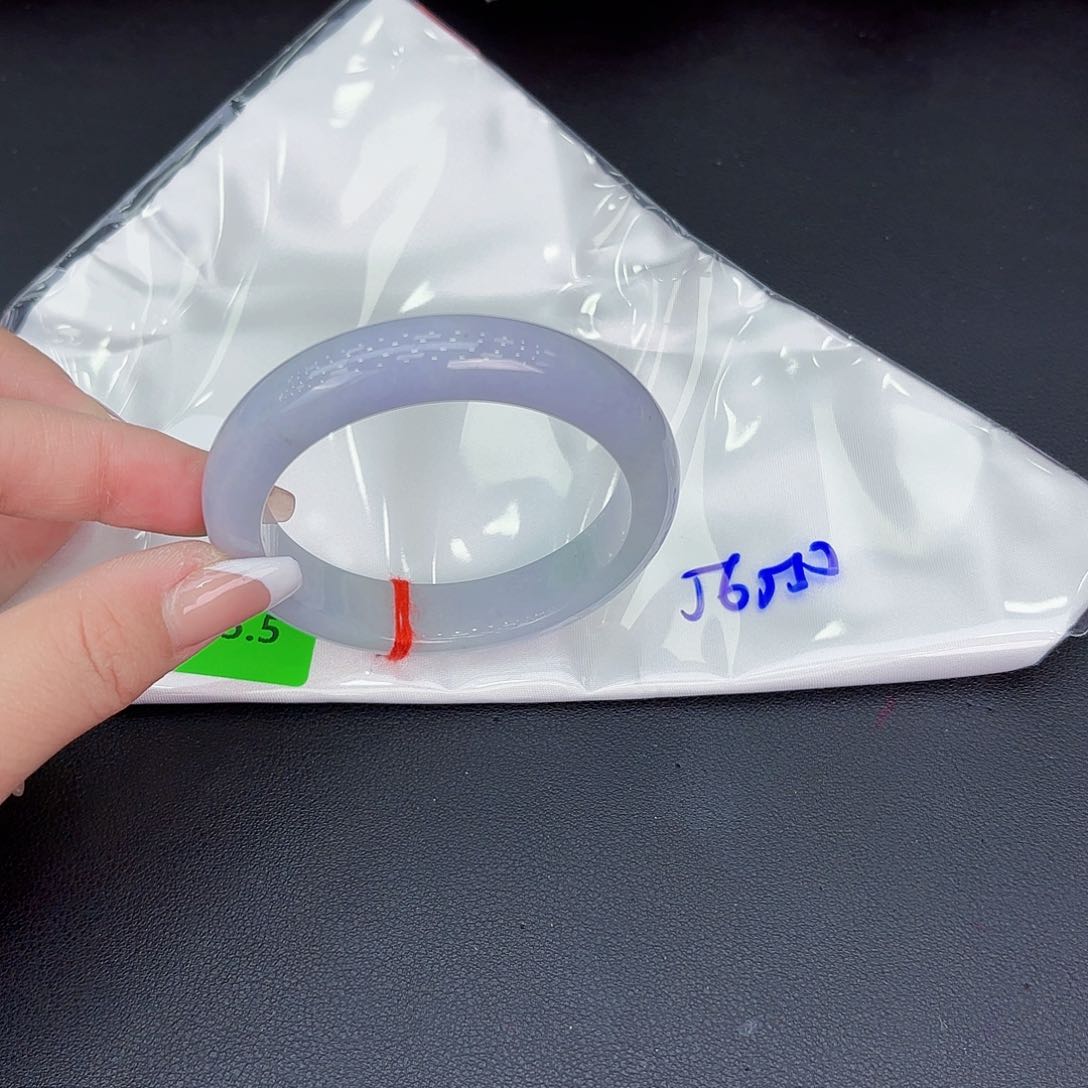 翡翠手镯未镶嵌手镯