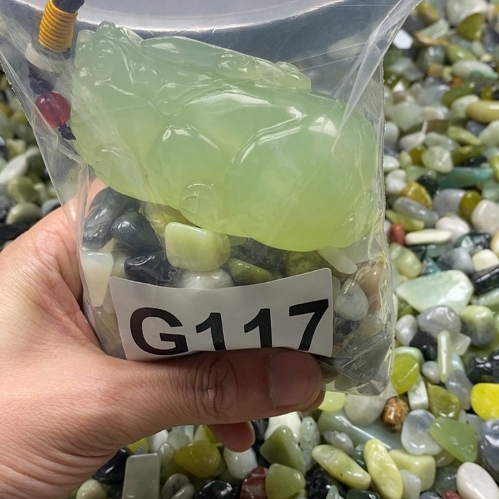 蛇纹石玉鱼缸石未镶嵌