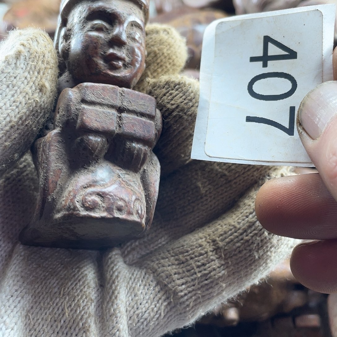 和田玉（糖玉）未镶嵌挂件