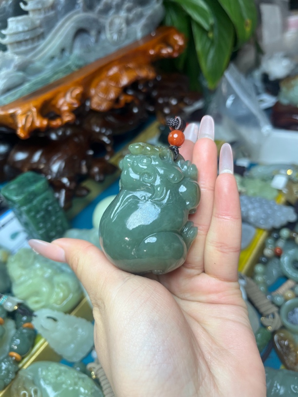 和田玉貔貅吊坠挂件