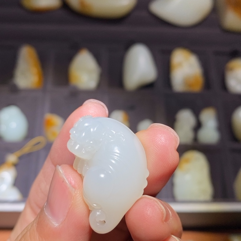 【闪购商品】颈饰未镶嵌和田玉