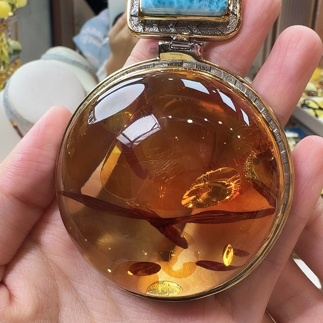 琥珀未镶嵌颈饰吊坠