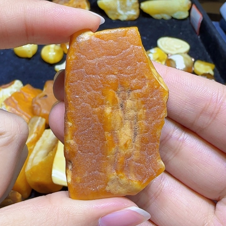 定制琥珀未镶嵌蜜蜡