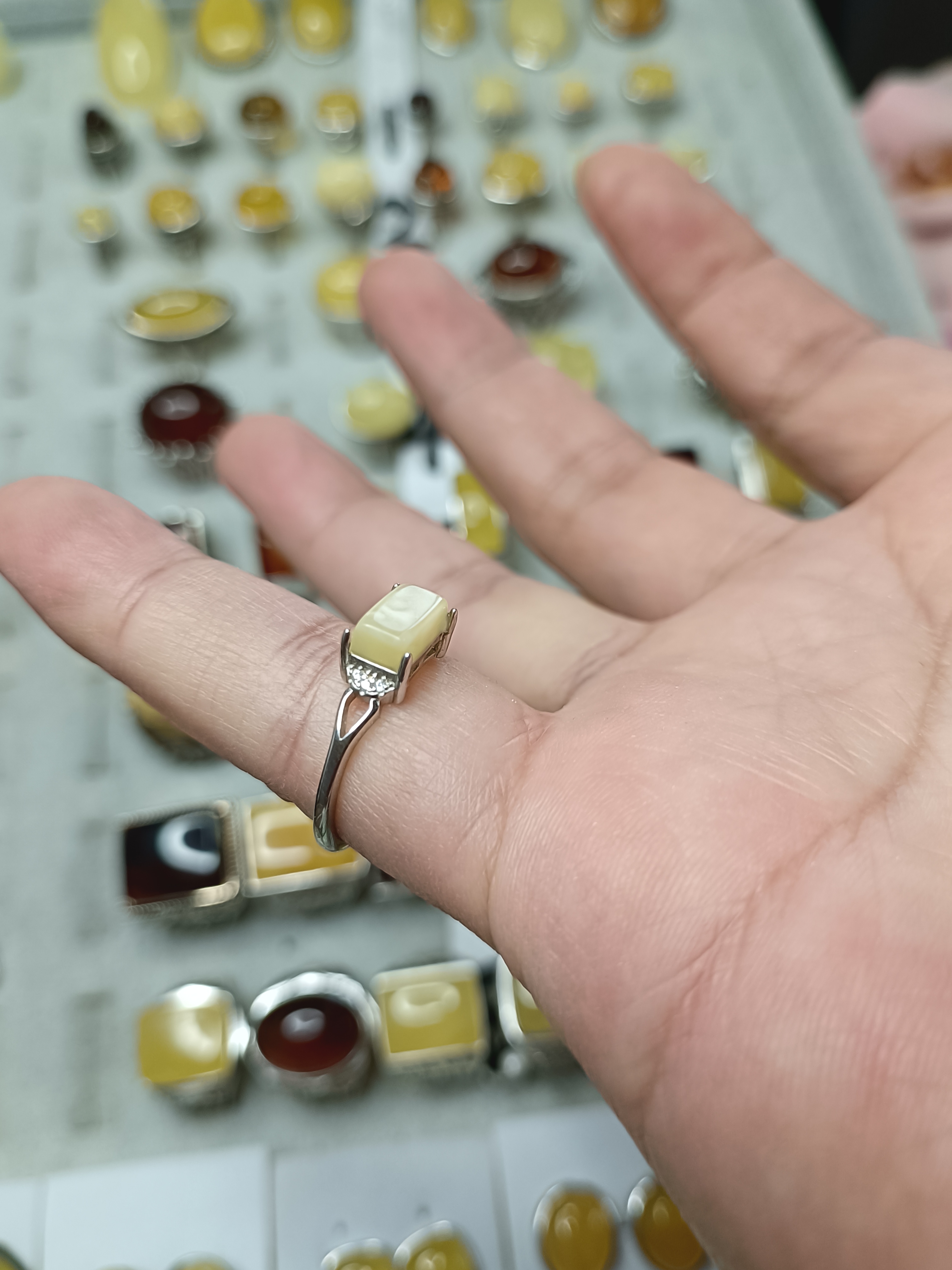 纯天然原矿无优化蜜蜡戒指925银镶嵌女戒精致小方戒