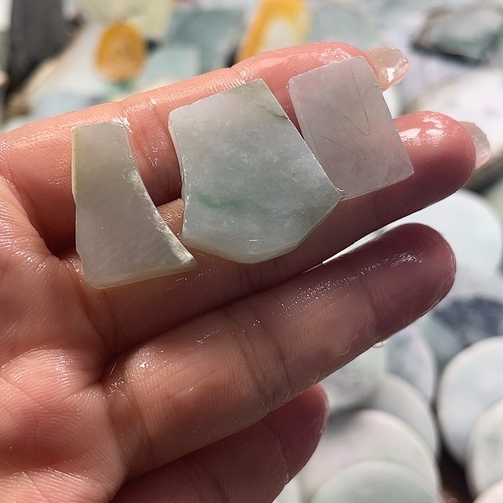 颈饰未镶嵌翡翠1