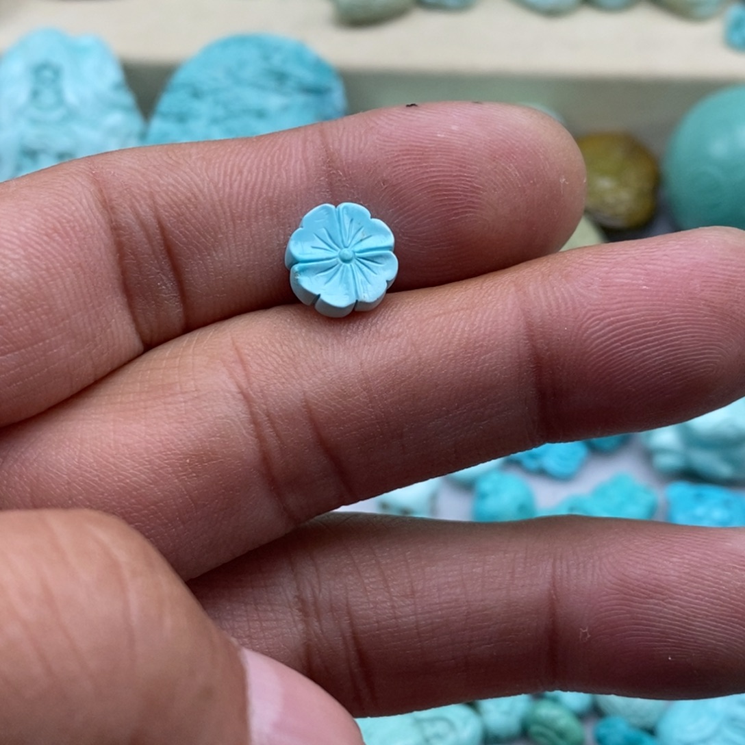 柠***泡绿松石未镶嵌珠宝半成品