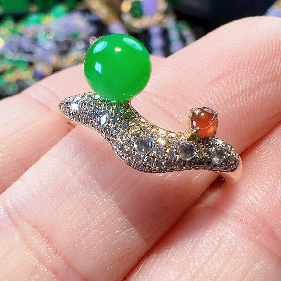 翡翠戒指18K金镶嵌签收后24小时鉴赏期