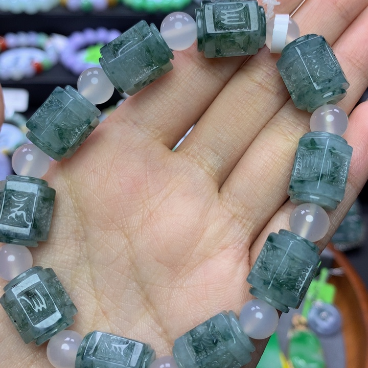 翡翠手链未镶嵌翡翠