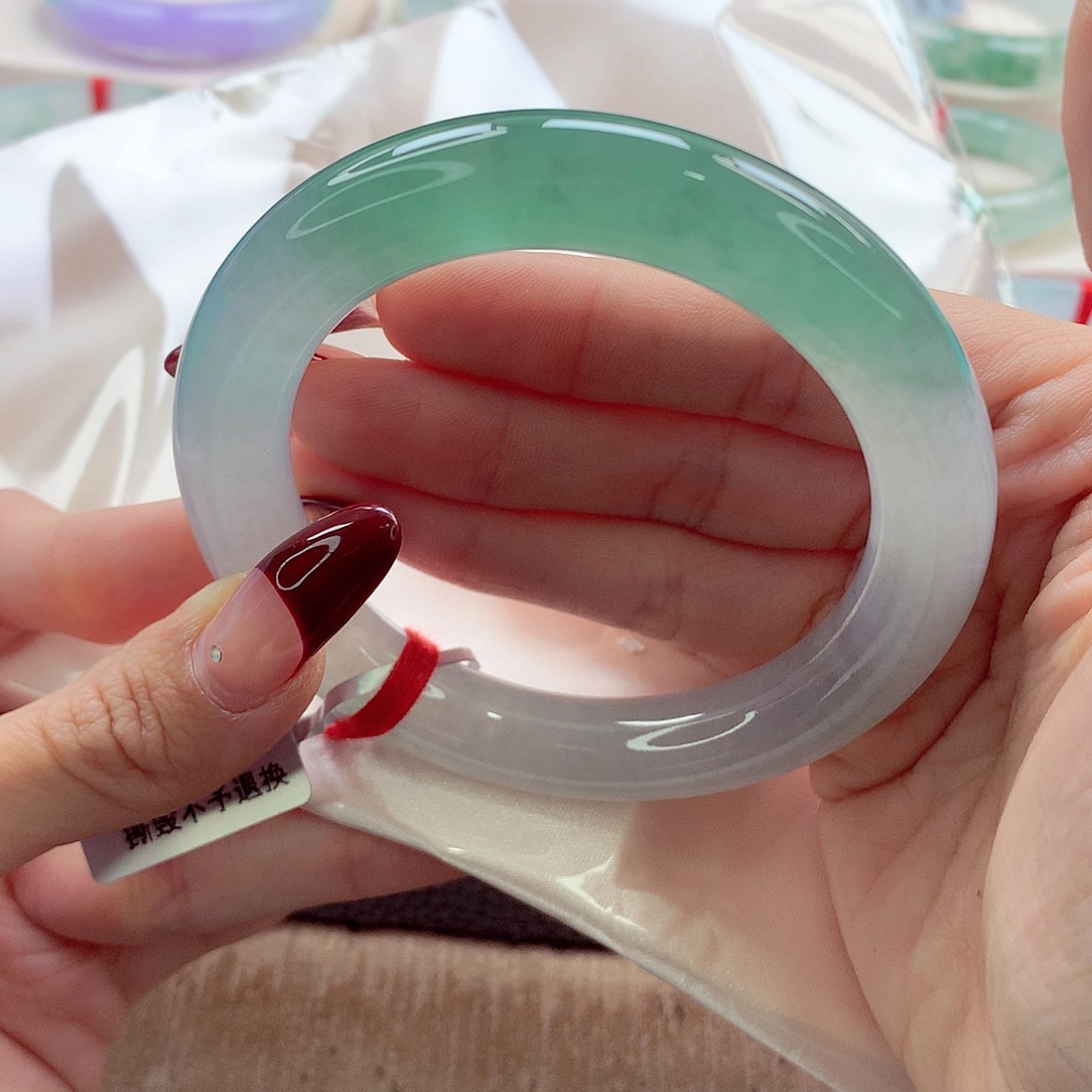 翡翠手镯未镶嵌55 湖光山色 灵