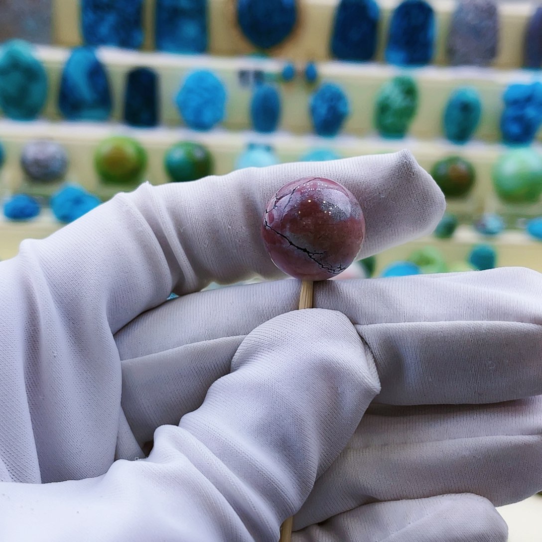 绿松石颈饰未镶嵌老*哥