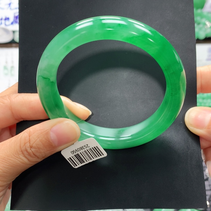 王***丽石英质玉未镶嵌手镯青青59-多人