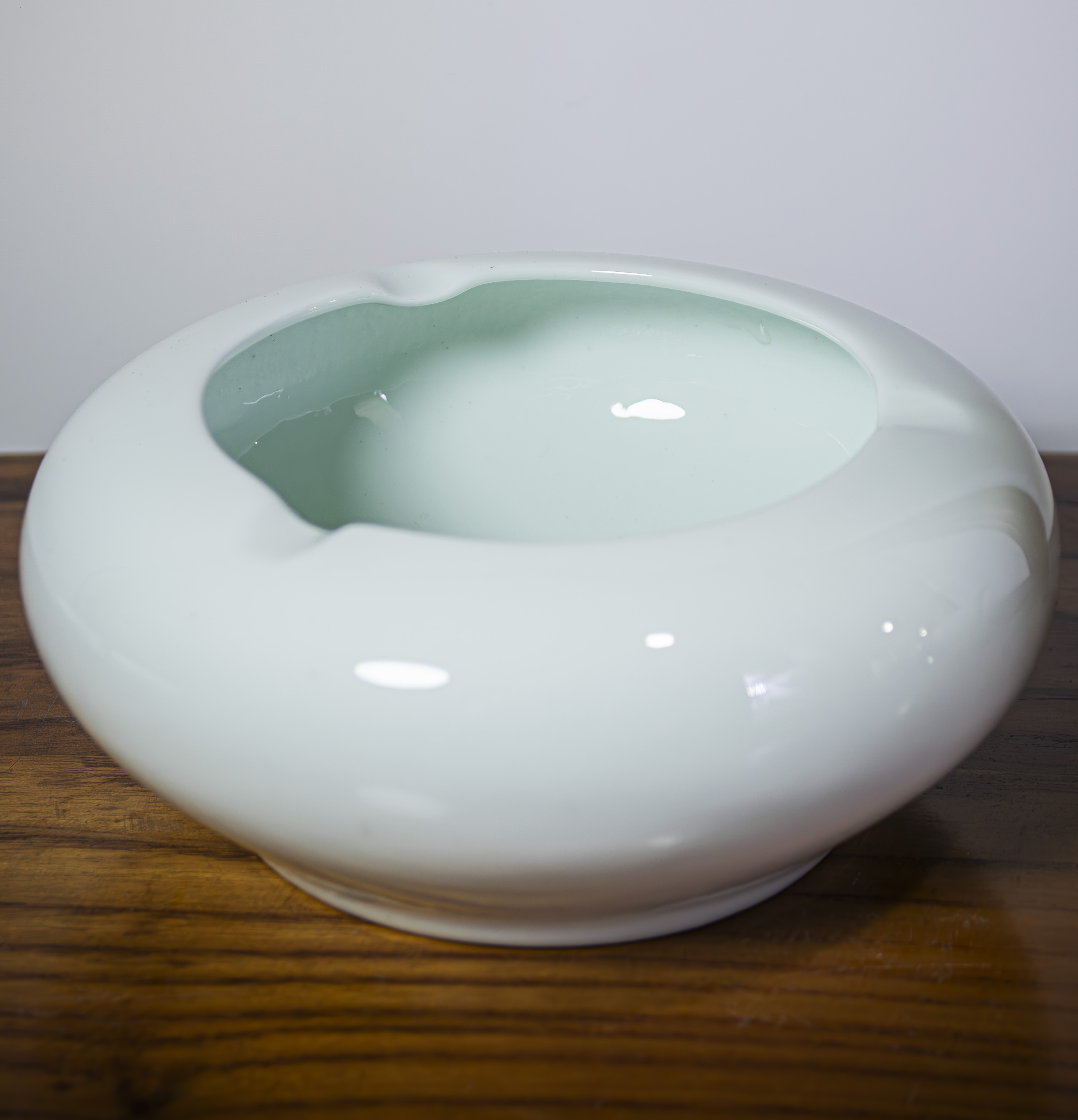 陶瓷简约轻奢烟灰缸家用客厅办公室创意圆形烟碟