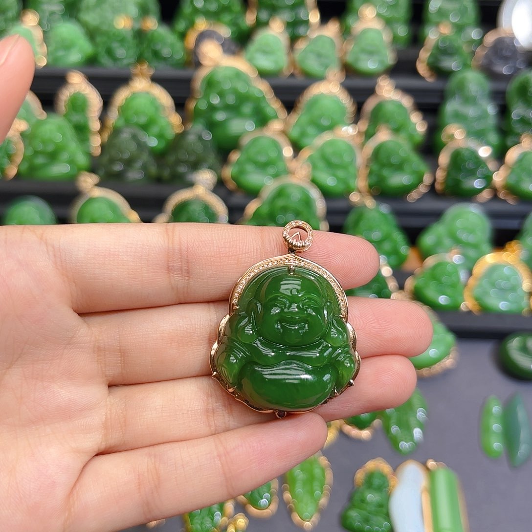 和田玉（碧玉）18K金镶嵌颈饰向**?