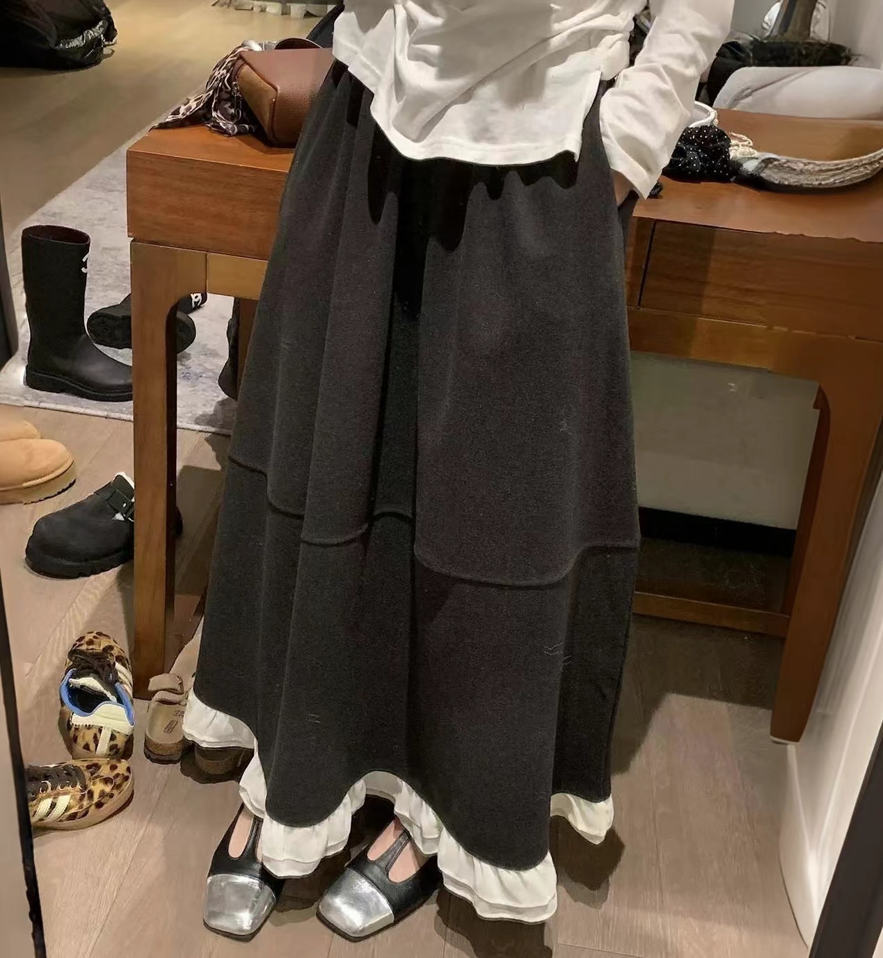 （慵懒假日花苞裙）花边毛呢女2025新款垂感慵懒中长直筒裙 7035