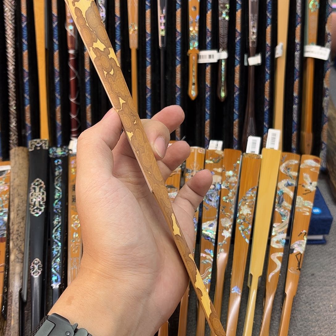 扇子?***?纯手工制作的