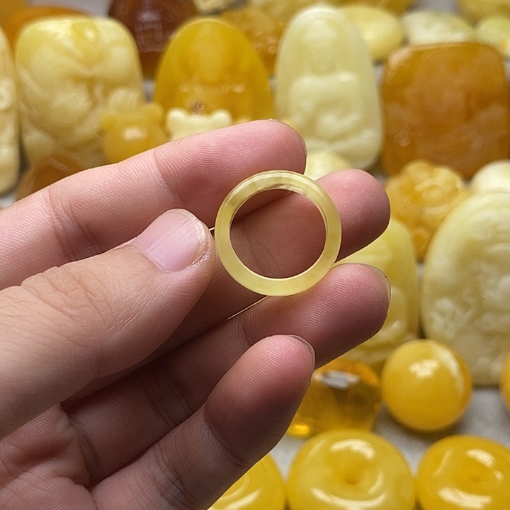 琥珀颈饰未镶嵌琥珀蜜蜡