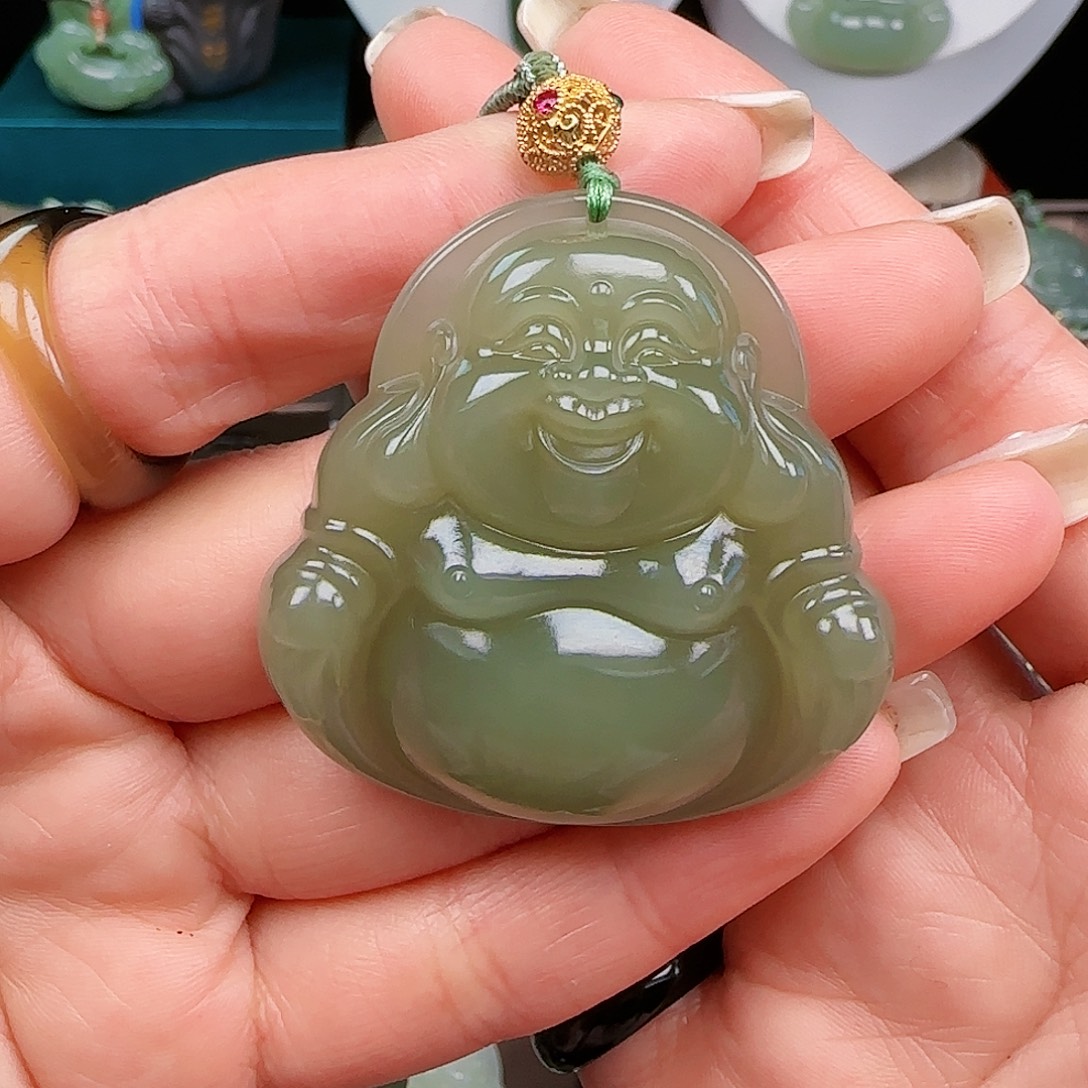 和田玉18K金镶嵌颈饰