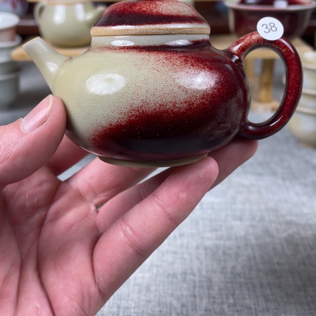 瓷片钧瓷壶………钧瓷…………