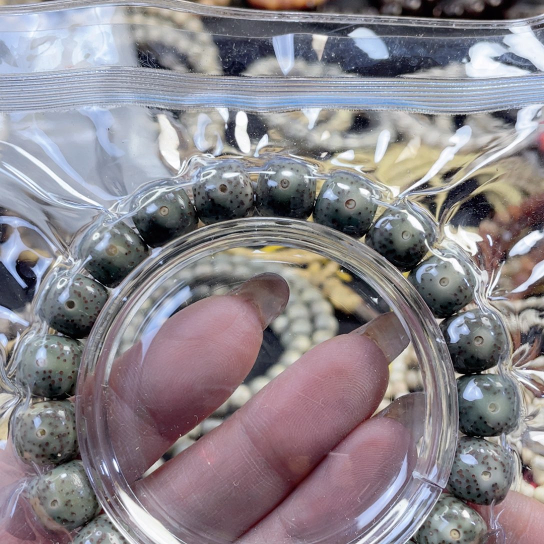 手串星月菩提石玉料绿幽灵手串尺寸11