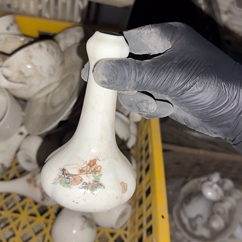 瓷片国营厂蒜头瓶