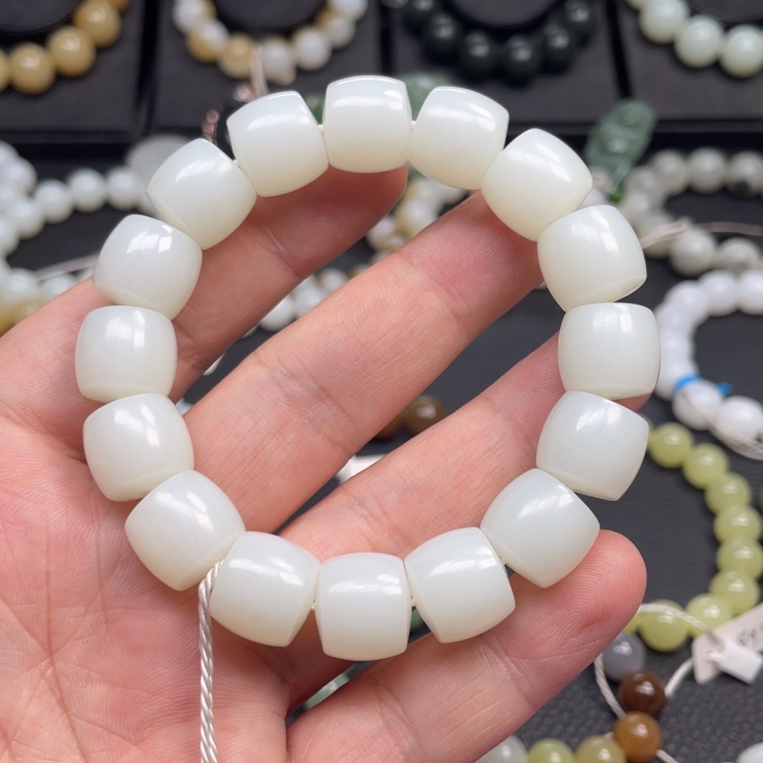 和田玉未镶嵌手链