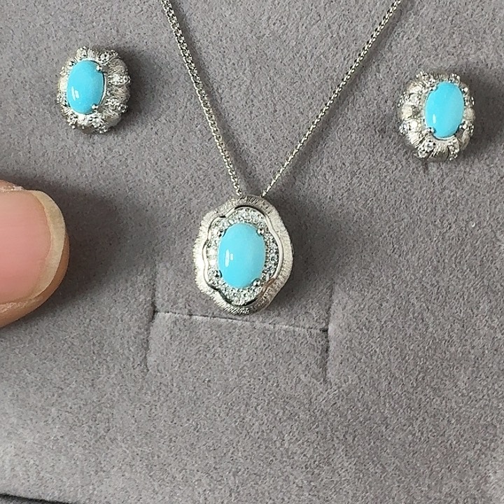 嘻***嘻绿松石银S925镶嵌颈饰套装带链