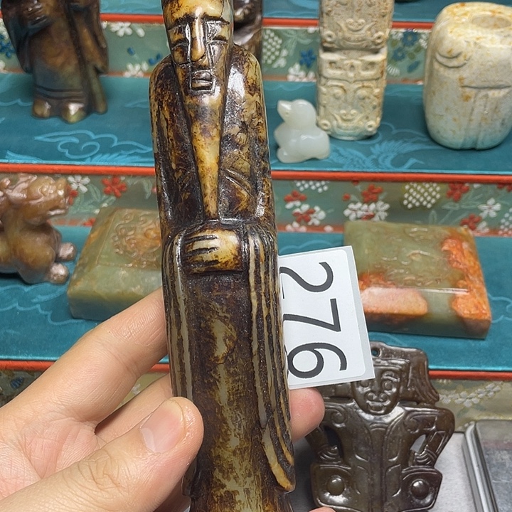 正***生和田玉（糖玉）未镶嵌颈饰