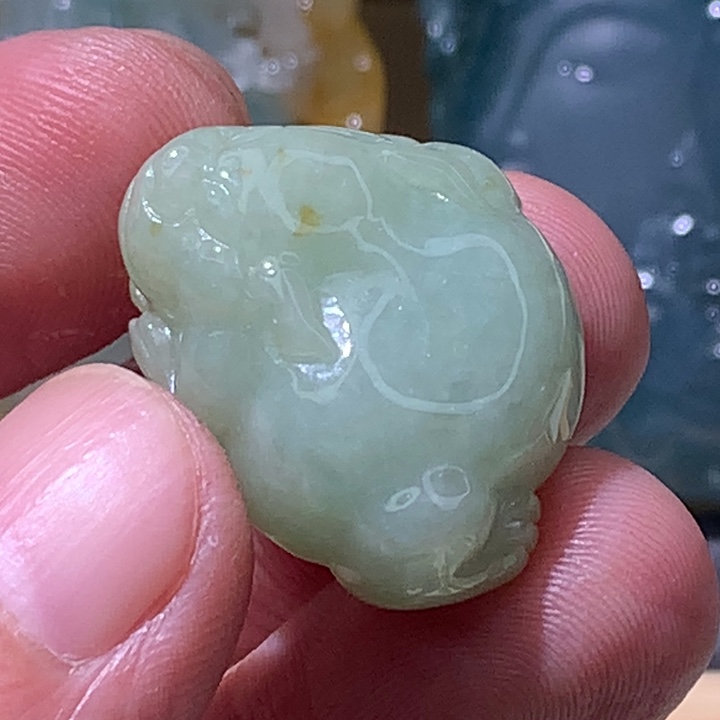 翡翠未镶嵌颈饰金蟾