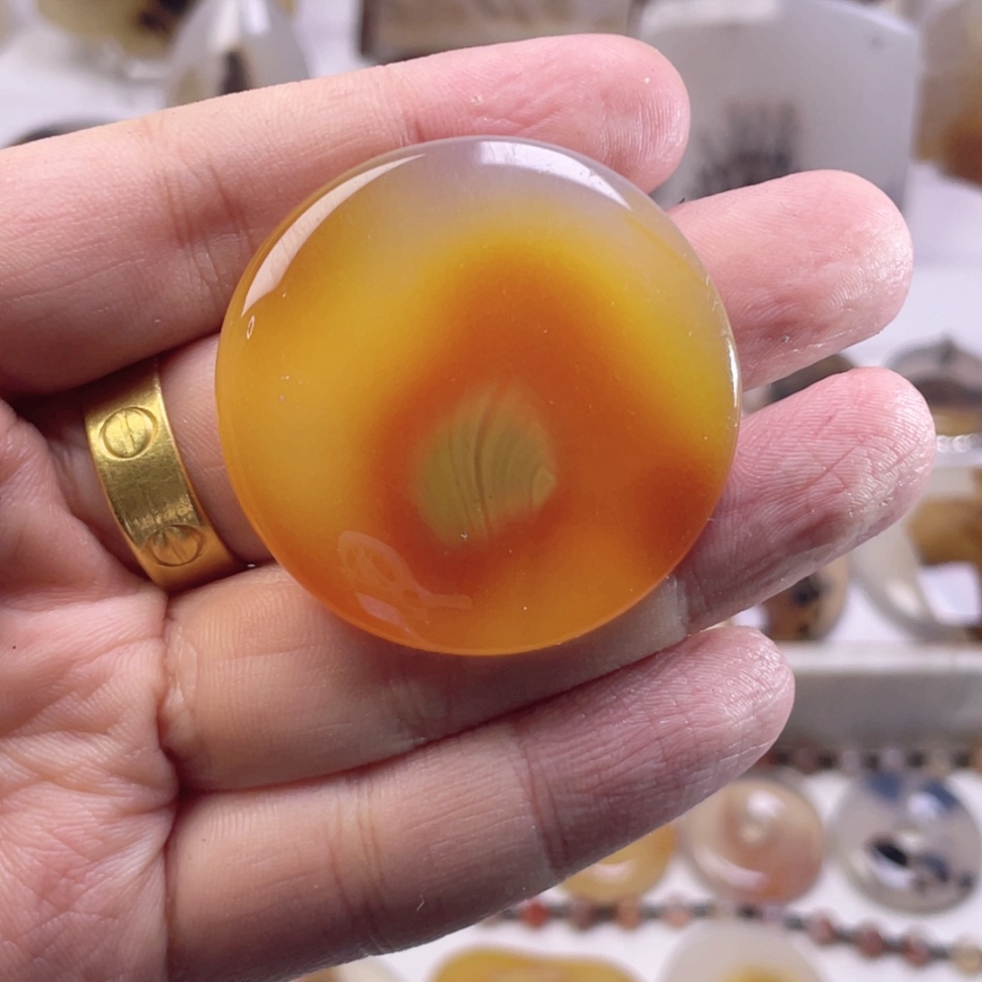 玛瑙/玉髓未镶嵌珠宝奇石