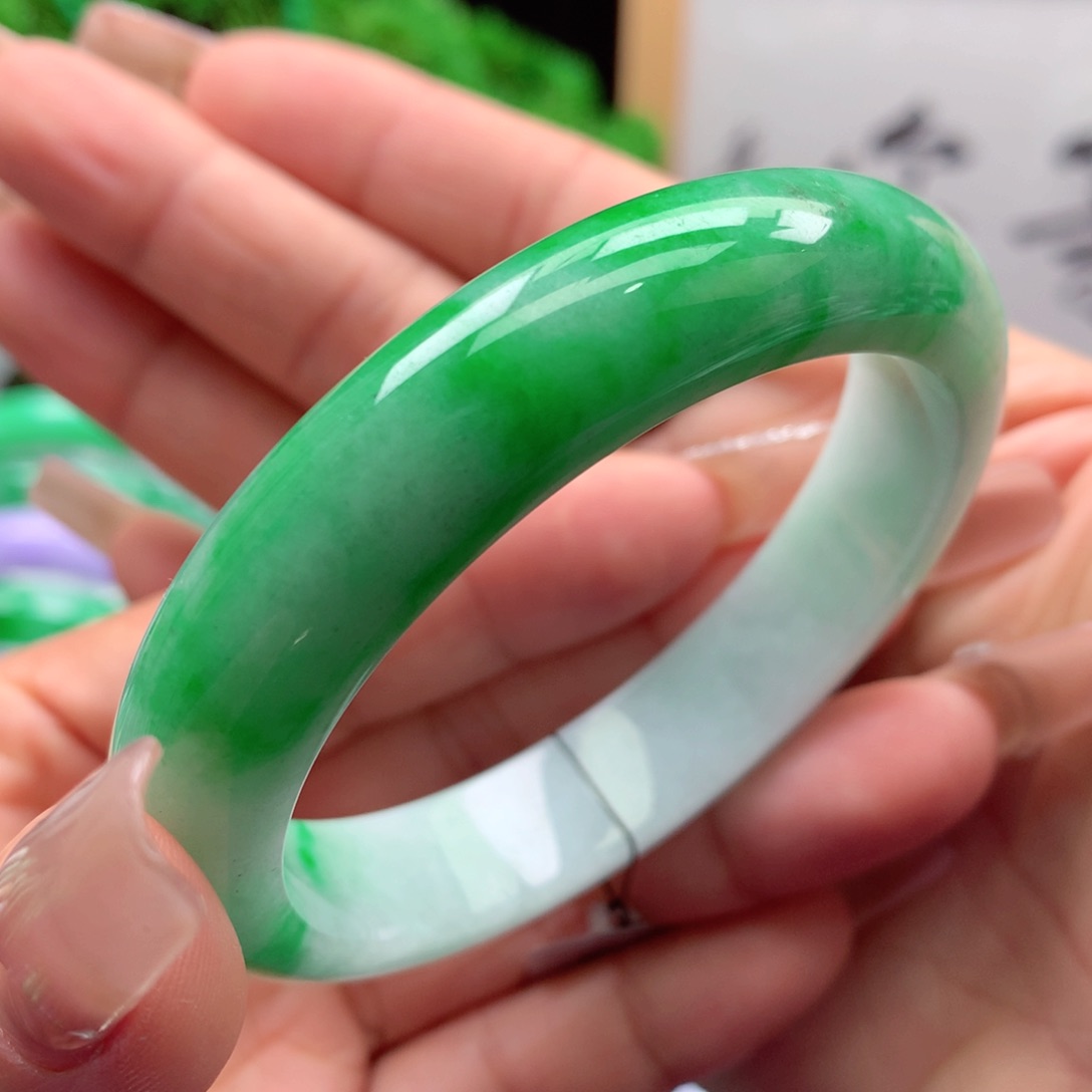 未镶嵌手镯翡翠缅甸