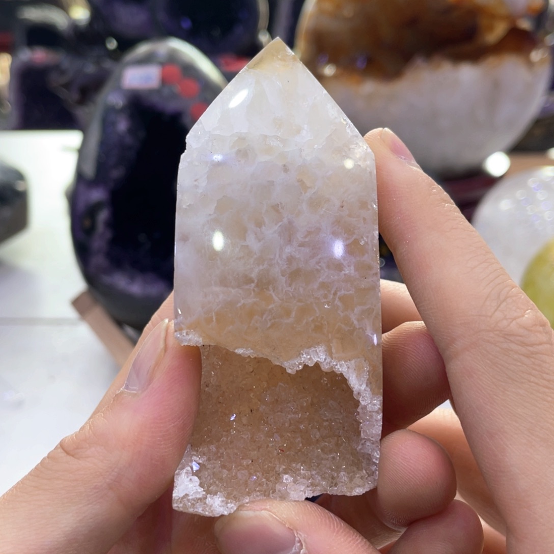 未镶嵌水晶大型摆件（非配饰）