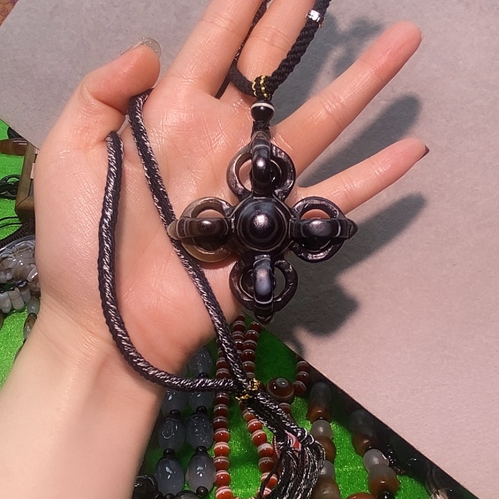 玛瑙/玉髓未镶嵌颈饰