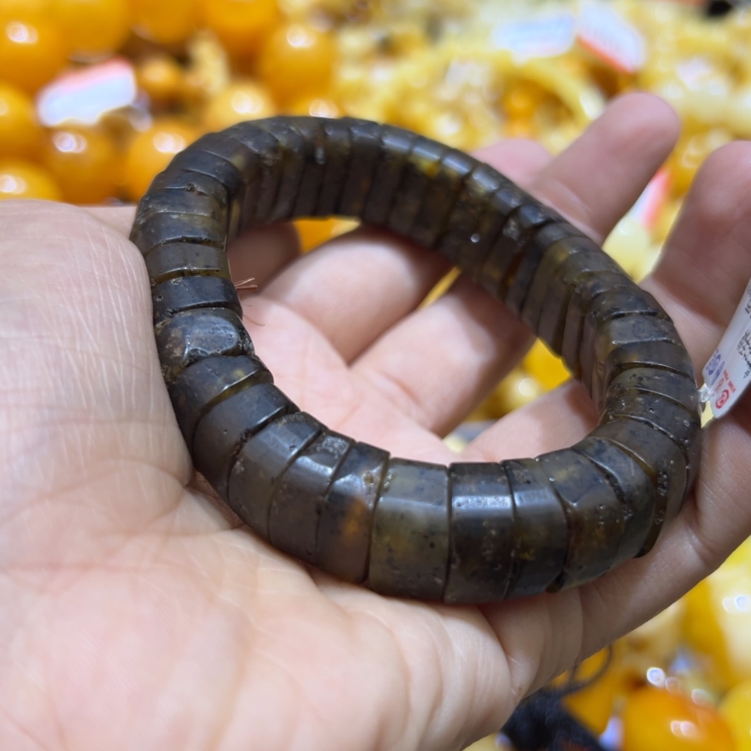 琥珀珠宝奇石未镶嵌