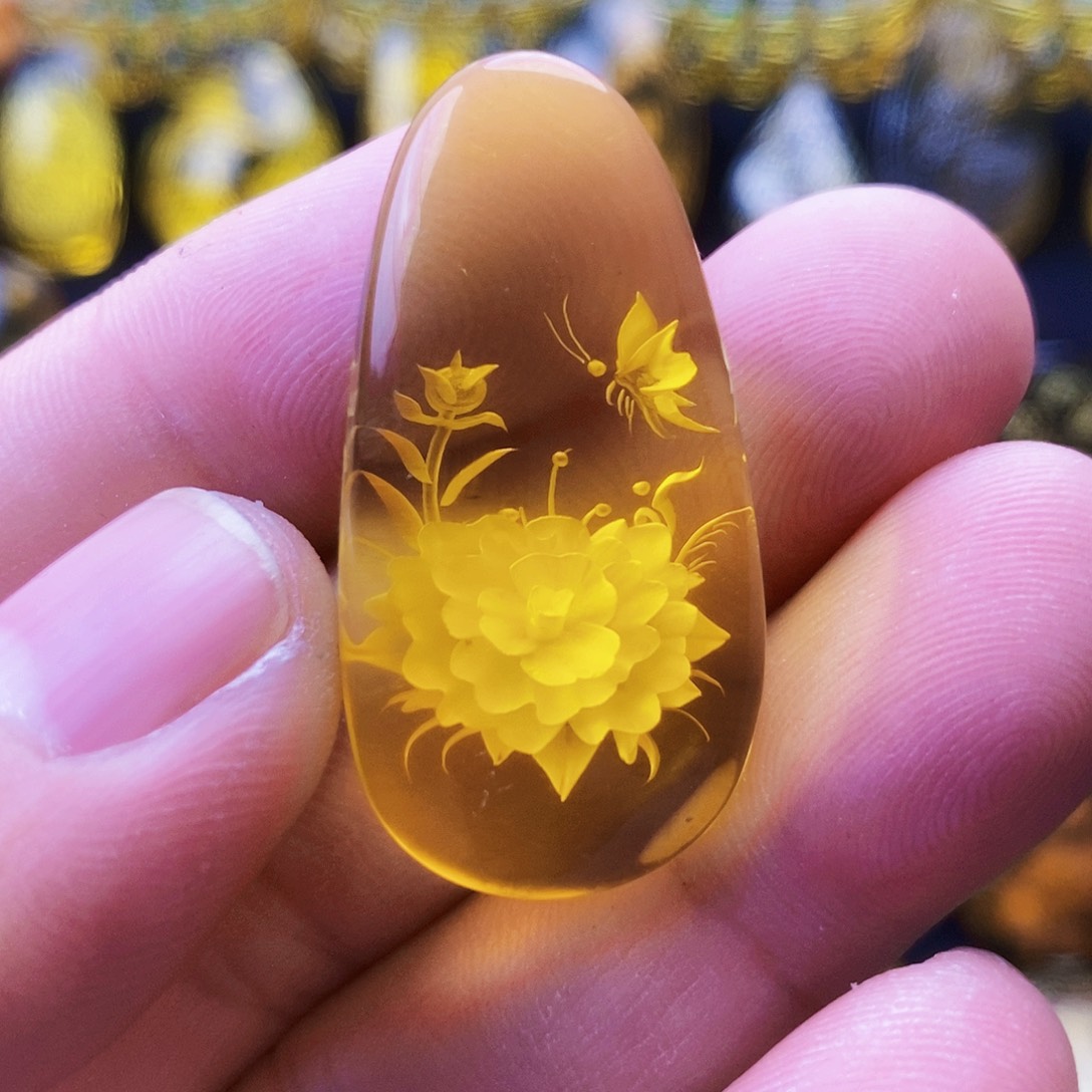 【闪购商品】金珀颈饰未镶嵌琥珀阴雕