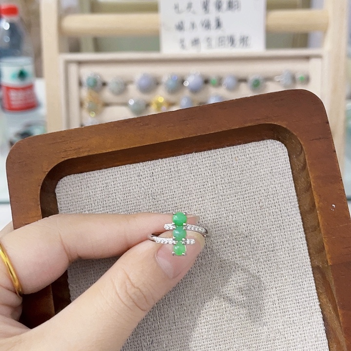 翡翠未镶嵌颈饰天然翡翠Ａ货