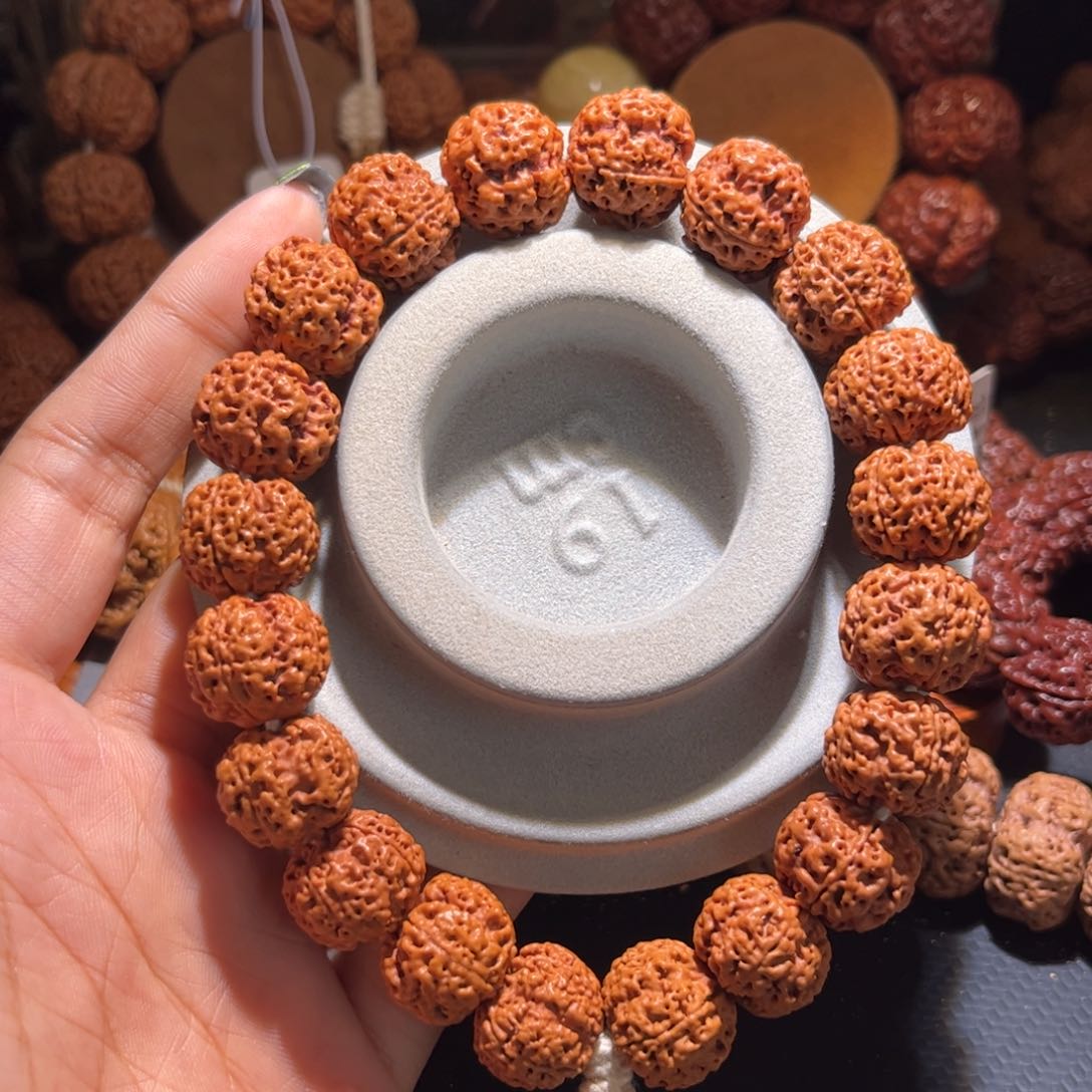 金刚菩提吊坠四瓣手持17