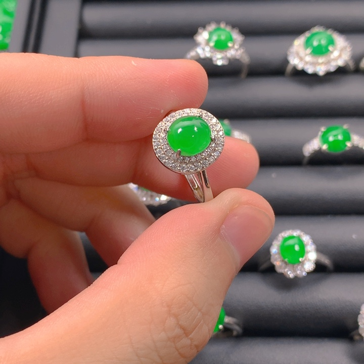 翡翠颈饰银S925镶嵌蛋面