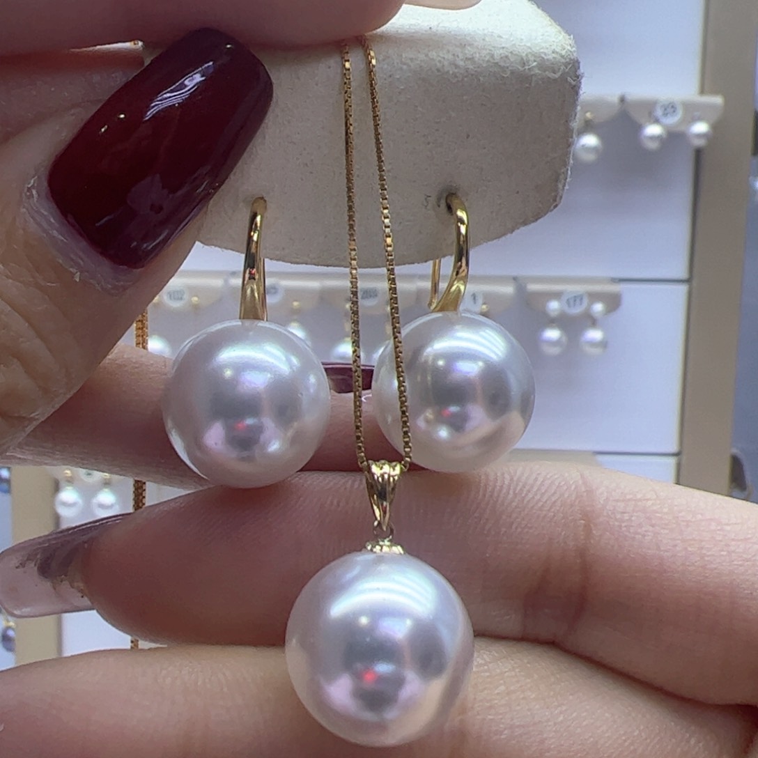 淡水珍珠吊坠(赠链)18K金镶嵌