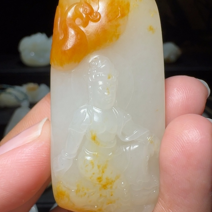 我***瞅和田玉未镶嵌颈饰