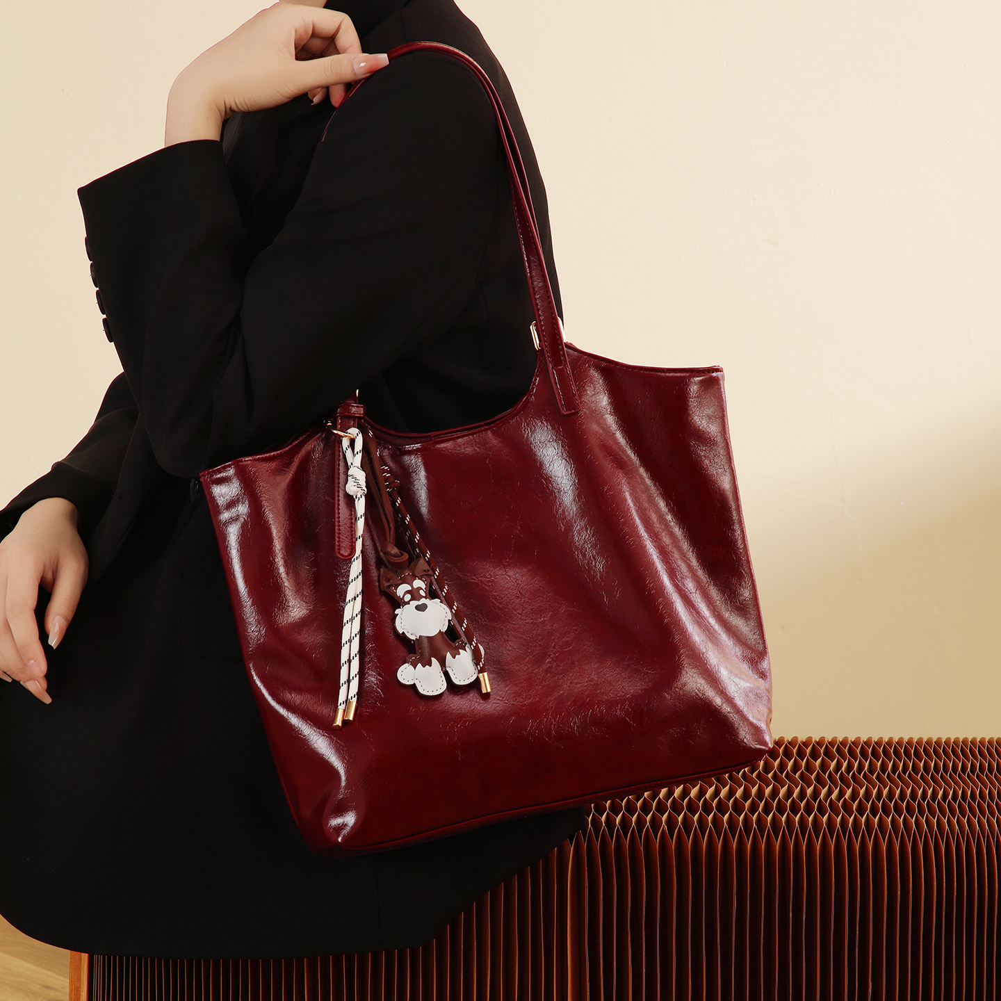 复古红色软皮婚包女简约大容量托特包2025新款百搭通勤腋下包礼物