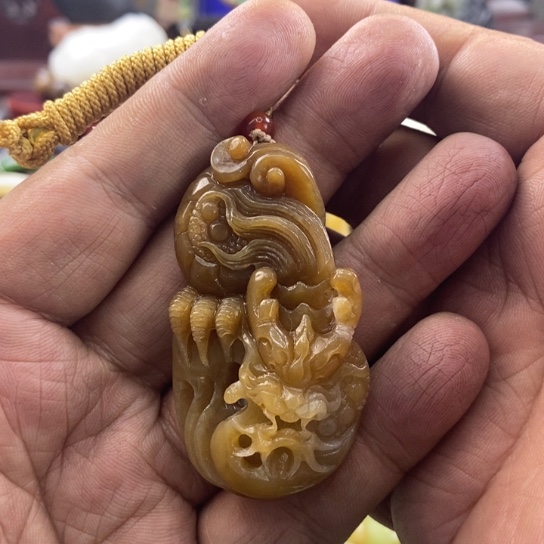 和田玉颈饰未镶嵌搏