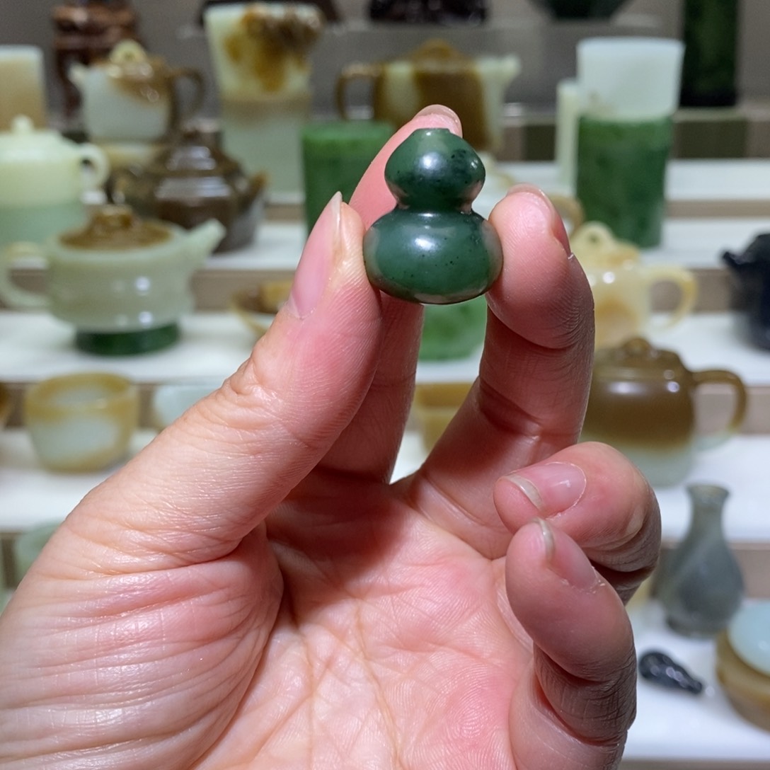 和田玉把件未镶嵌葫芦香茶