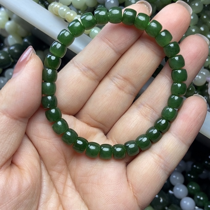 和田玉未镶嵌颈饰卡7