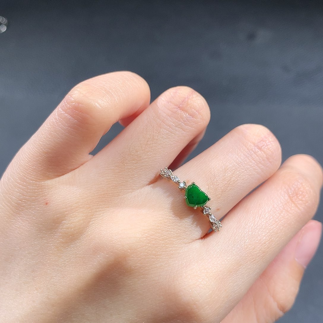 未镶嵌戒指翡翠翡翠