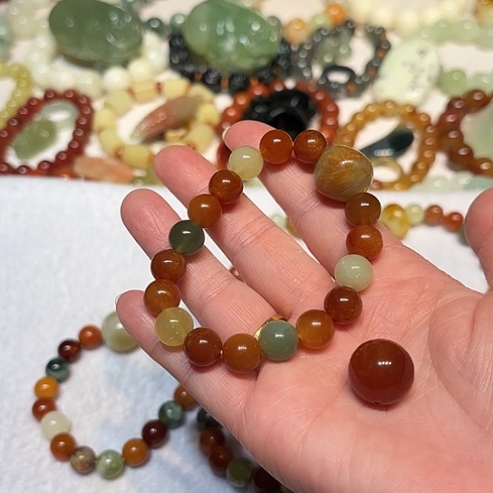 ༺***༻蛇纹石玉未镶嵌手串