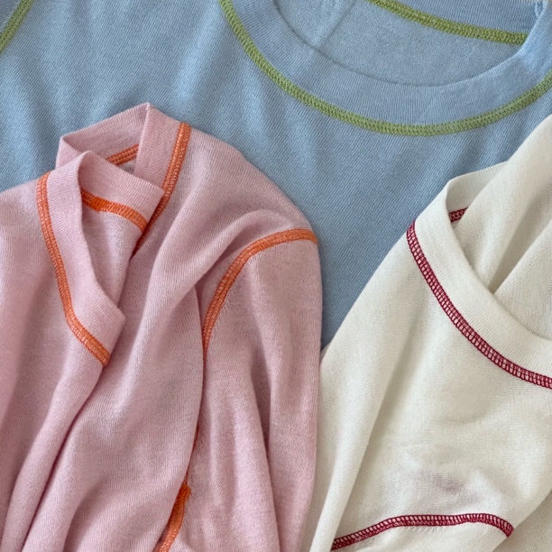 俏皮撞色圆领毛衫